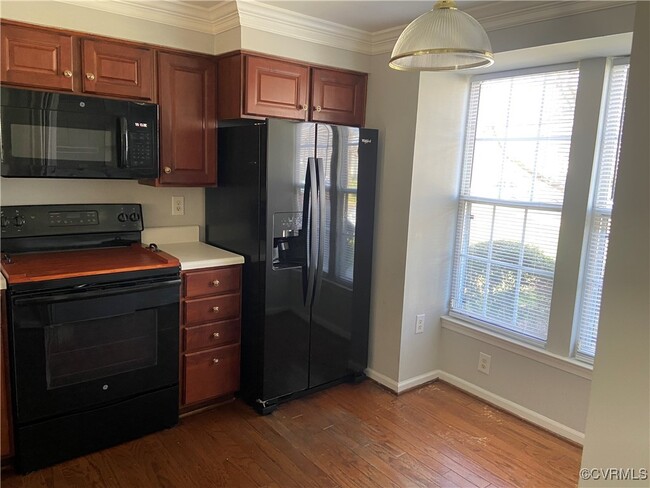 Building Photo - 3008 Montfort Loop