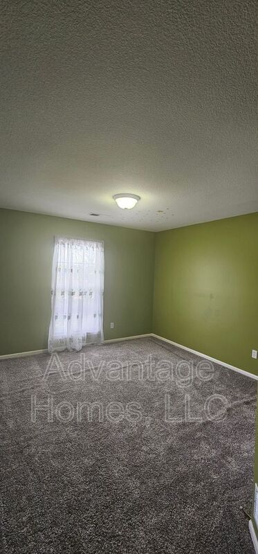 Building Photo - 809 Midjay Dr