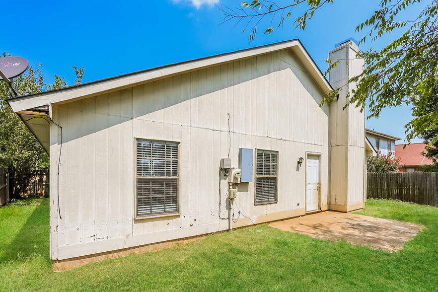 Building Photo - 2521 Galemeadow Dr