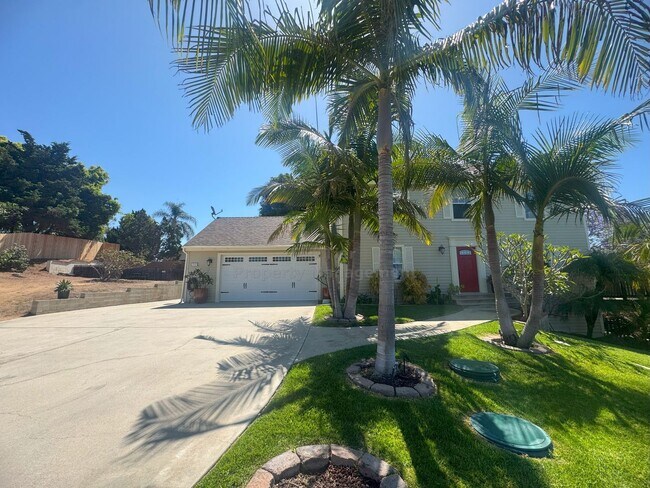 Building Photo - Spacious 4-Bedroom Home on Expansive Lot i...