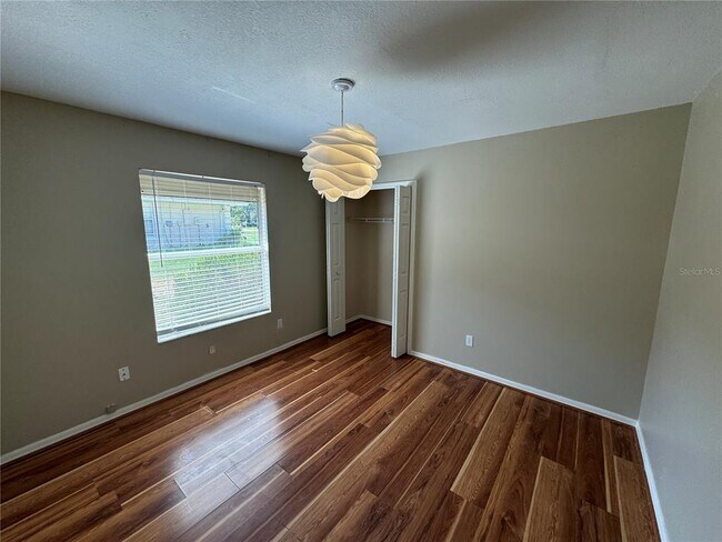 Building Photo - 302 Bluff Pass Dr