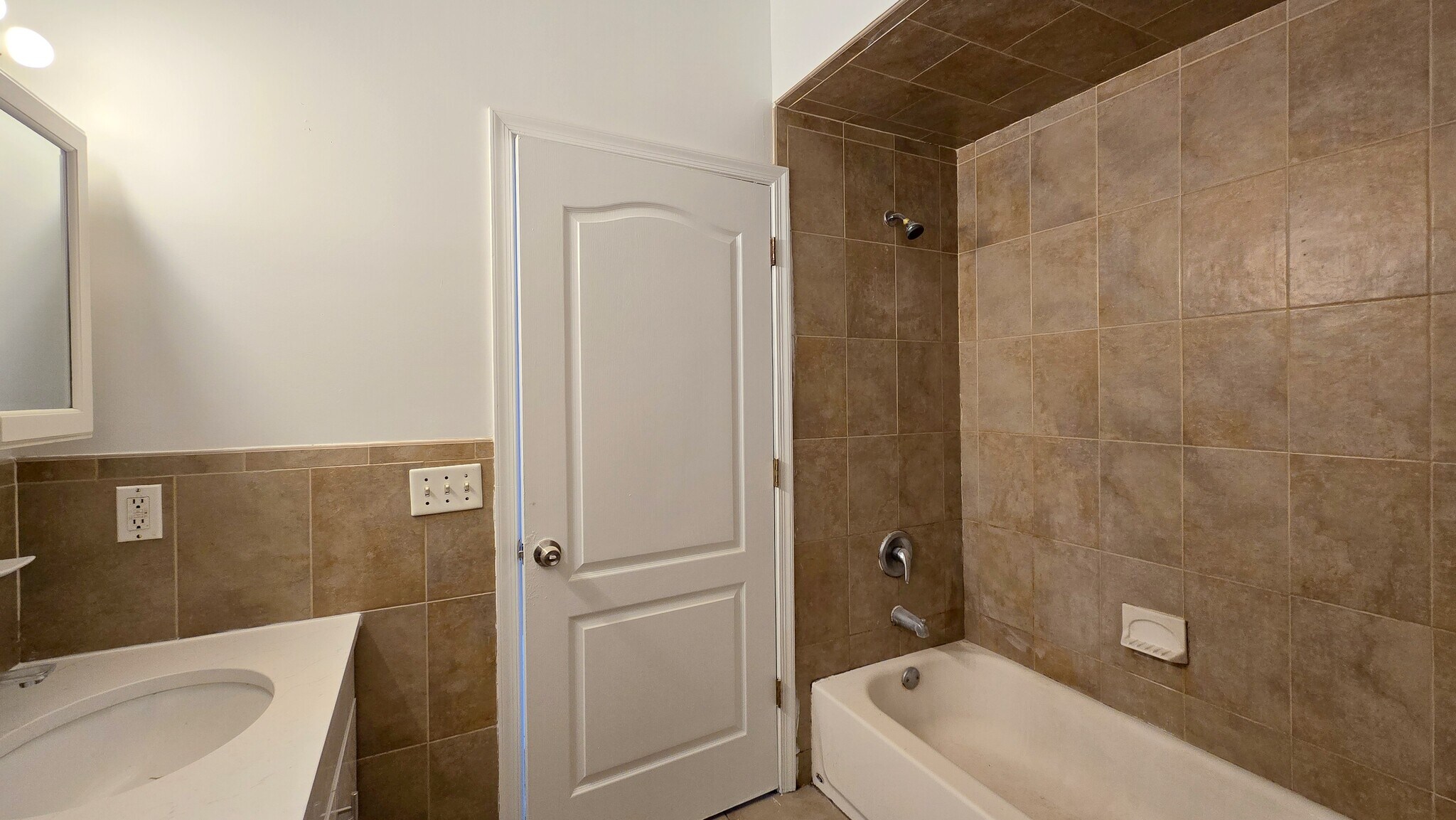 Building Photo - 157 Manchester Pl