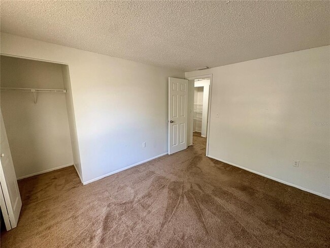 Building Photo - 409 57th Ave Dr E