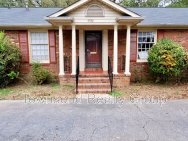 Building Photo - 5720 Londonderry Rd