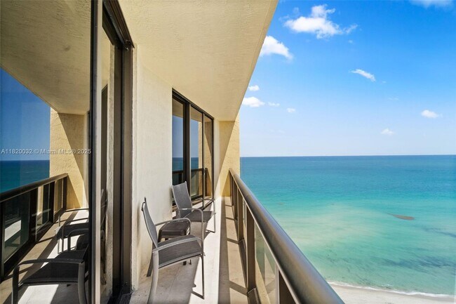 Building Photo - 16275 Collins Ave