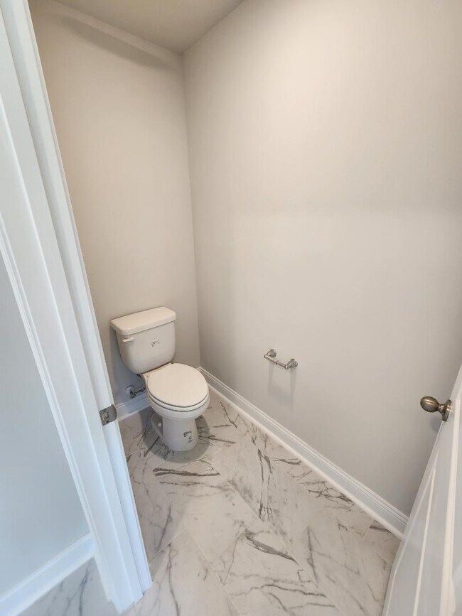 Building Photo - 4044 Dewberry Ln