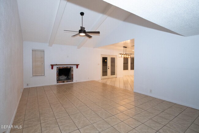 Building Photo - 11416 Lake Ozarks Dr