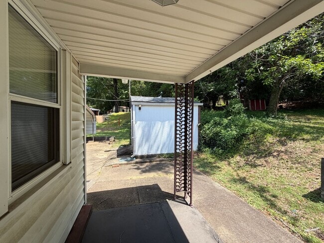 Building Photo - 239 Motley Ave