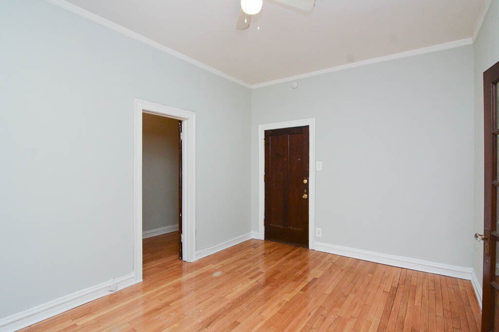Building Photo - 4752 N Paulina St