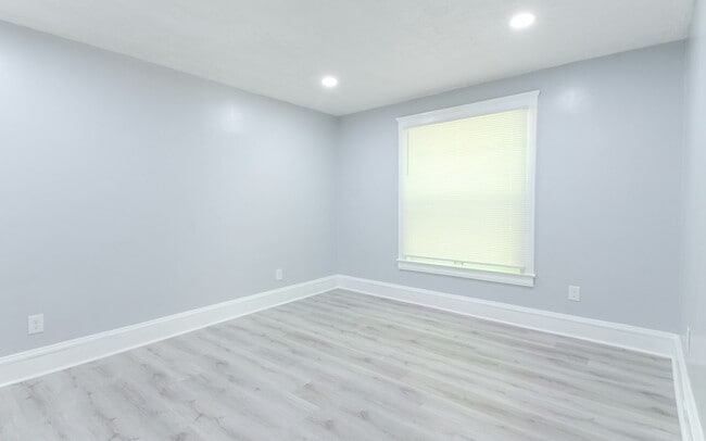 Building Photo - 3317 Virginia Ave