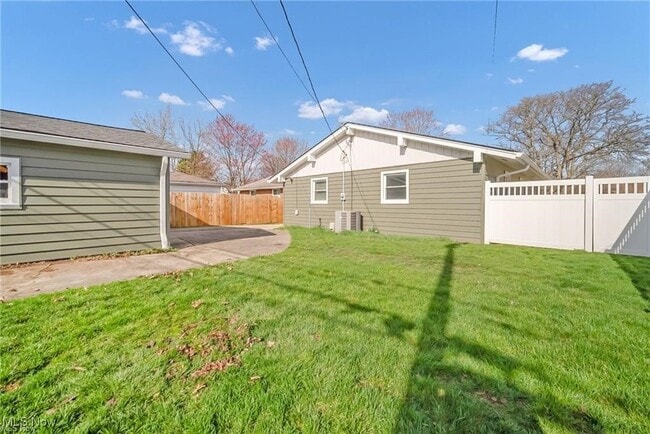 Building Photo - 6175 Vernondale Dr