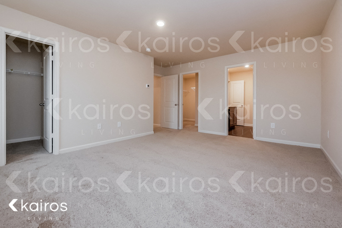 Building Photo - 1027 Pilgrim Ln