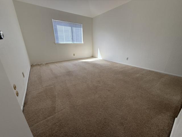 Building Photo - 3 bedroom in South San Francisco CA 94080