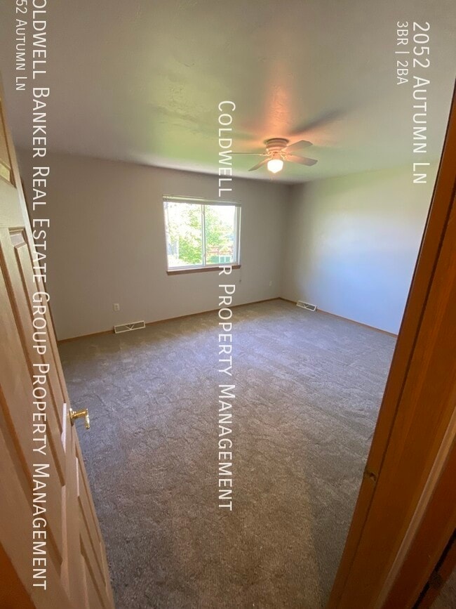 Building Photo - 2052 Autumn Ln