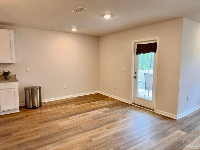 Building Photo - 10981 Blacktail Loop