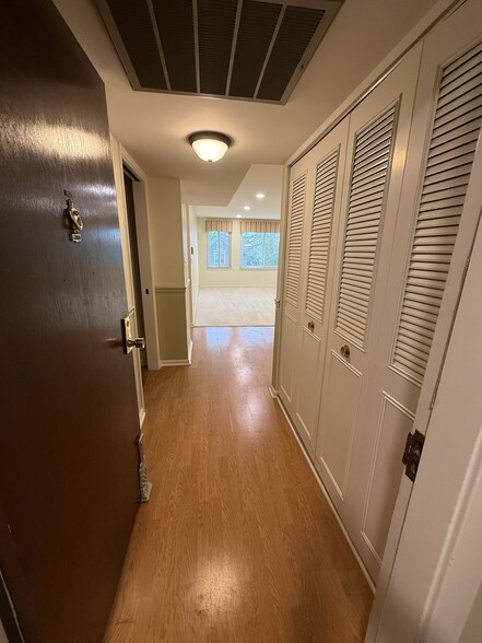 Entryway - 110 S Dunton Ave