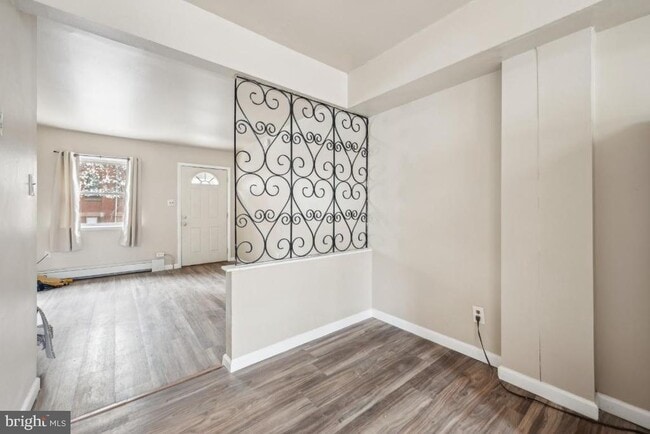 Building Photo - 338 Ridgeway St