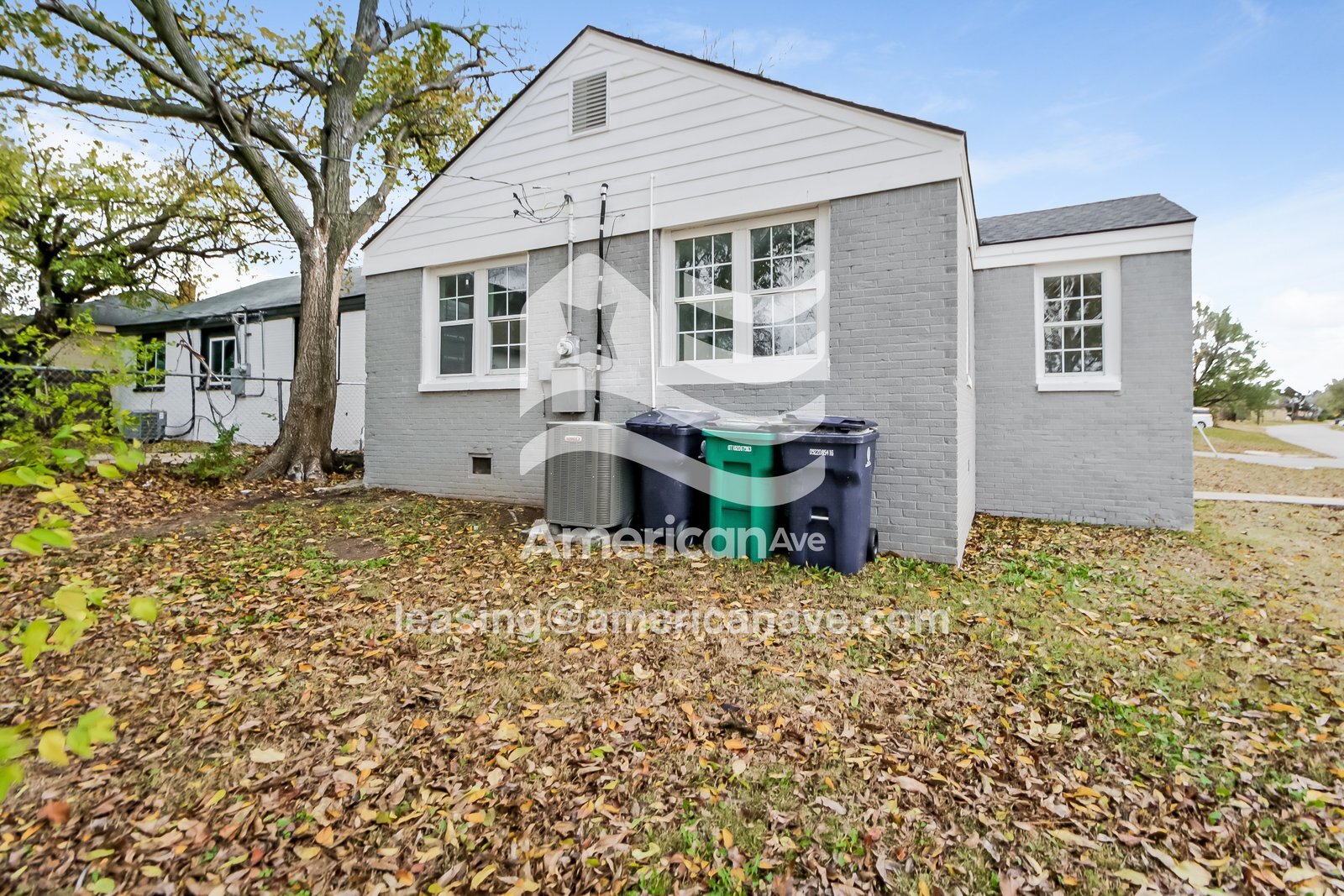 Building Photo - 2017 Miramar Blvd