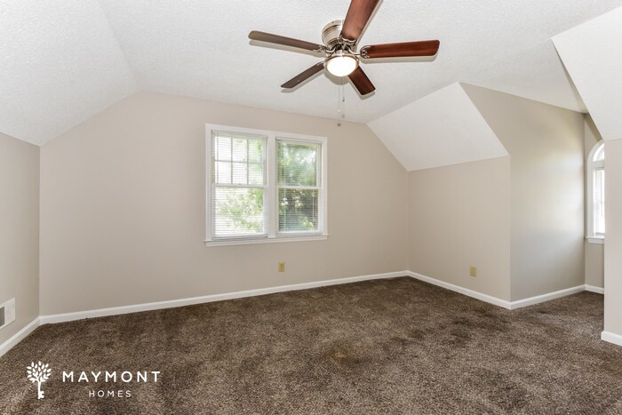 Building Photo - 243 Wallace Cir