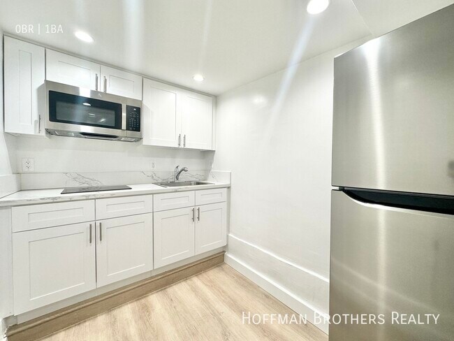 Building Photo - 1447 S Sherbourne Dr