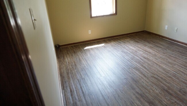 Building Photo - 3515STUD