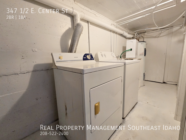Building Photo - 347 1/2 E. Center St-