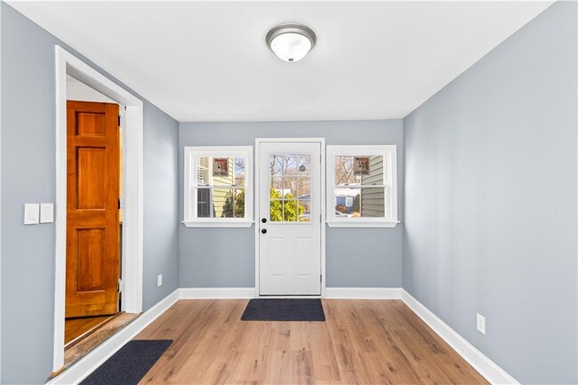 Building Photo - 111 Canna St