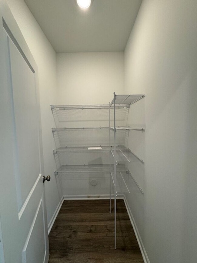 Building Photo - 2008 Red Woodpeckers Ct