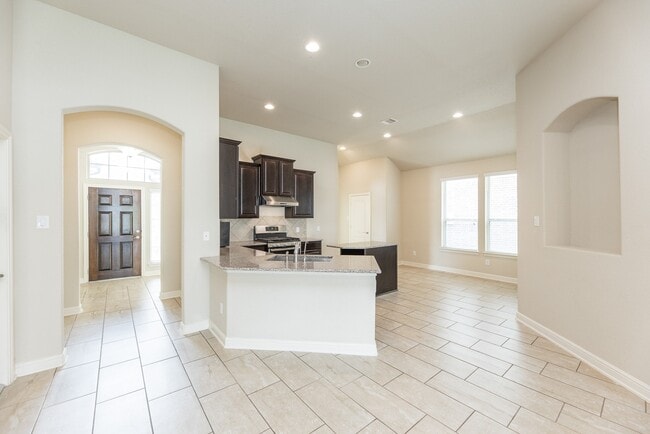 Building Photo - 23818 Hawthorn Dale Ct