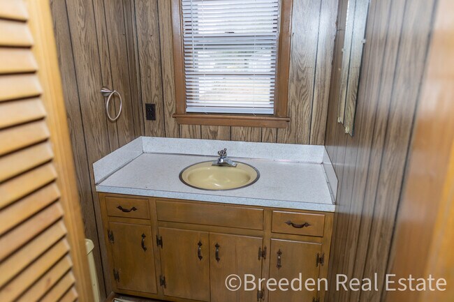 Building Photo - 3559 Berry Rd