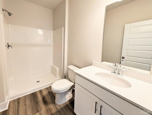 Building Photo - 9907 Starling Dr