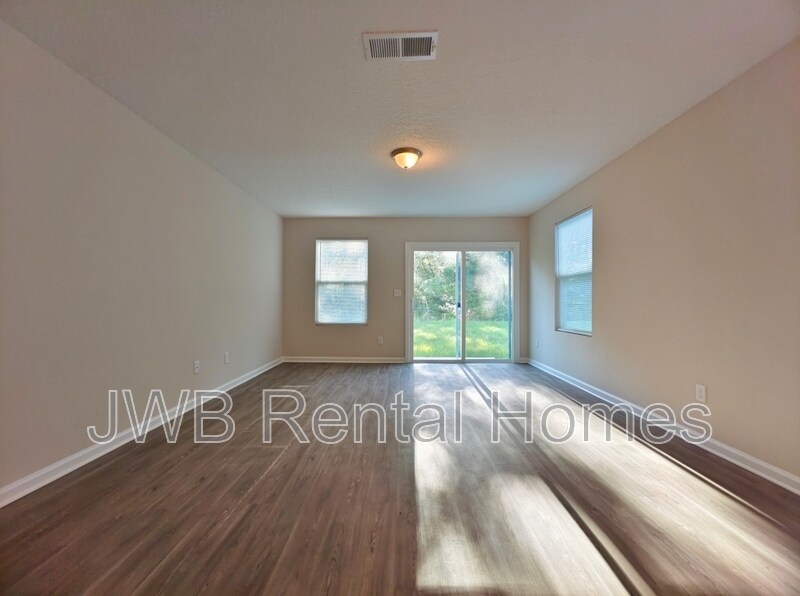 Building Photo - 2221 Kistlers Rdg Wy