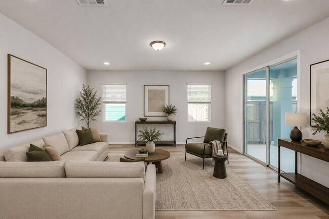 Building Photo - 301 Elm Br Trl