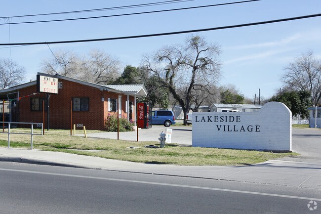 Building Photo - Lakeside Village Mobile Homes