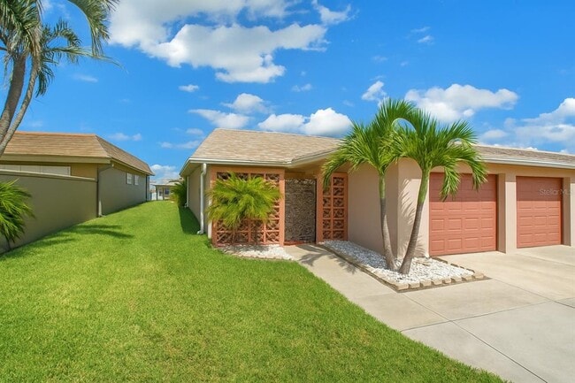 Building Photo - 433 Boca Ciega Point Blvd S