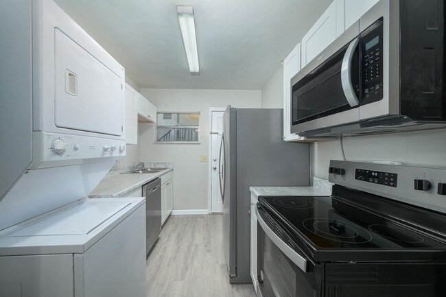 Building Photo - 1103 California St