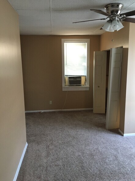 Building Photo - 365 National Rd