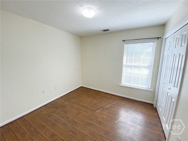 Building Photo - 205 Salt Landing Cir