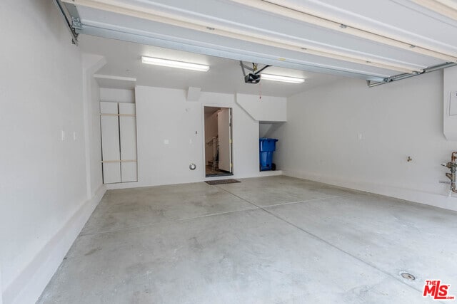 Building Photo - 7254 Cedar Rd