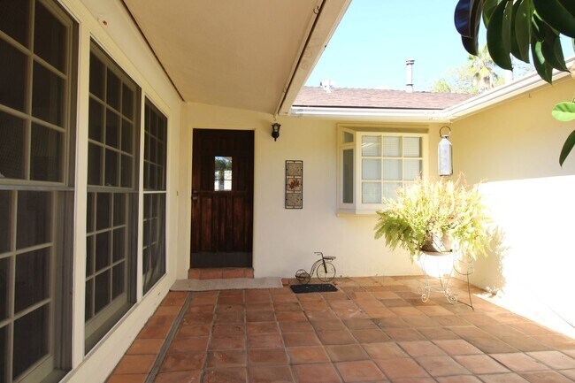 Building Photo - 3 bd 2 ba, House With Pool (San Carlos 92119)