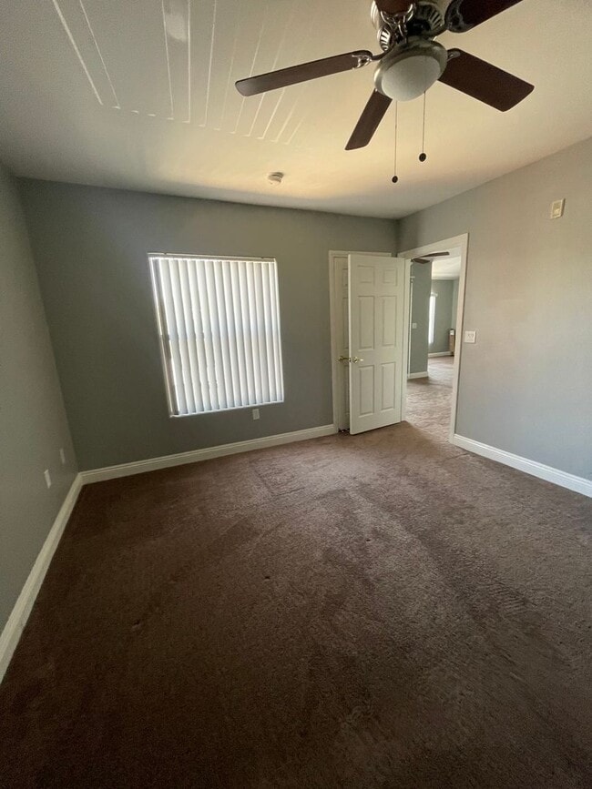 Building Photo - Cozy Condo