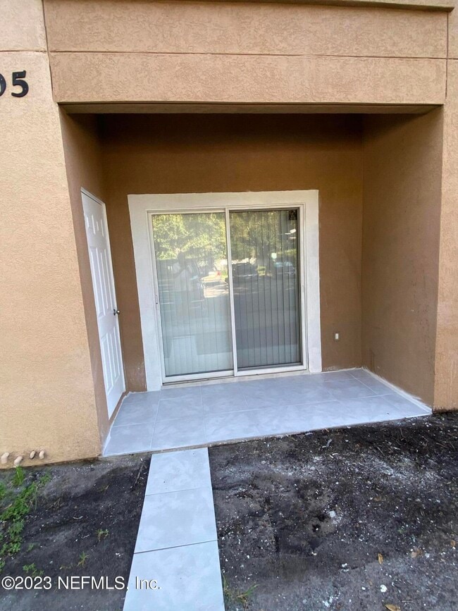 Building Photo - 9505 Armelle Way