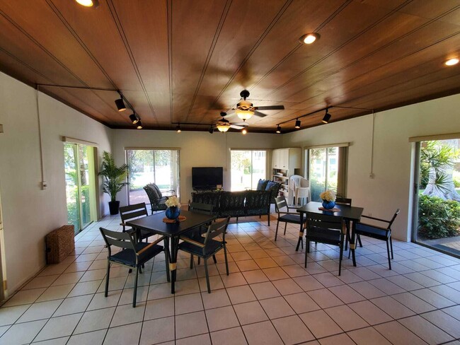 Building Photo - 1481 S Ocean Blvd
