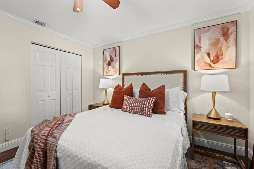 Building Photo - 13575 Columbine Ave