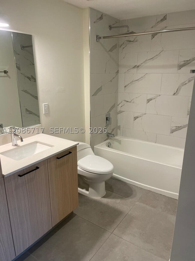 Building Photo - 16395 Biscayne Blvd