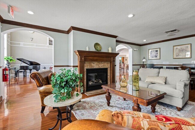 Building Photo - 110 SW Peacock Blvd