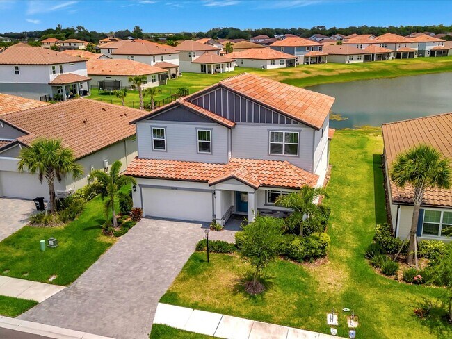 Building Photo - Savanna, Lakewood Ranch 4 bed/2.5 bath Unfurnished Home