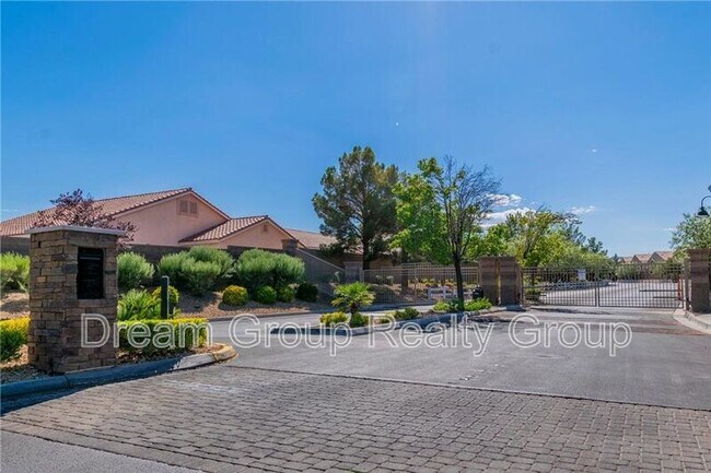 Building Photo - 8842 Duncan Barrel Ave