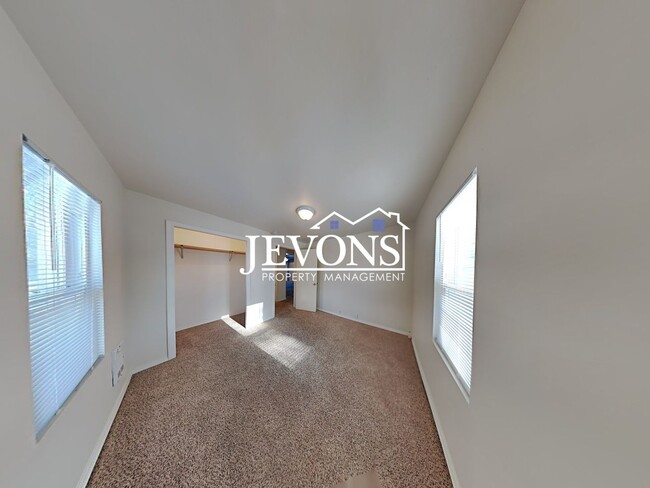 Building Photo - Pet-Friendly 3-Bedroom Home in Naches with Easy Access to Hwy 12