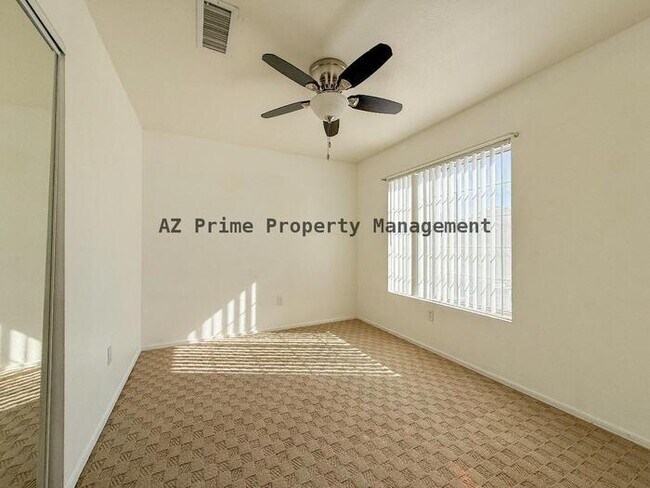 Building Photo - 4642 E Towne Ln